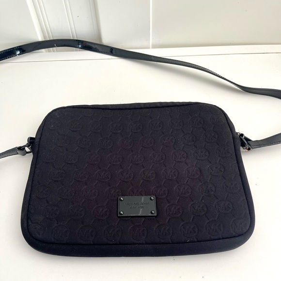 Michael Kors Bags Michael Kors Tablet Bag Poshmark
